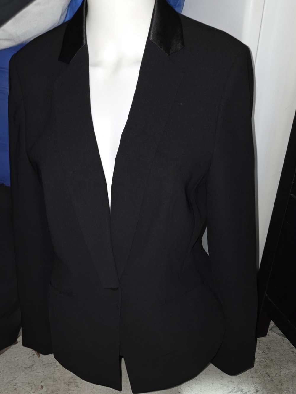 Calvin Klein Black Satin-Lapel Blazer
